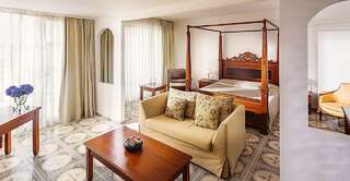Курортные отели The Cliff Beach & Spa Resort Обзор Улучшенный двухместный номер с 1 кроватью-4